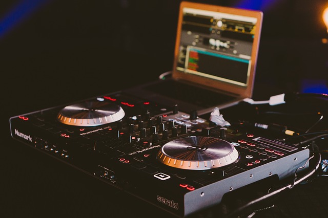 Wholesale Music Warehouse USA